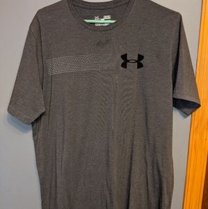 Under Armour T-shirt